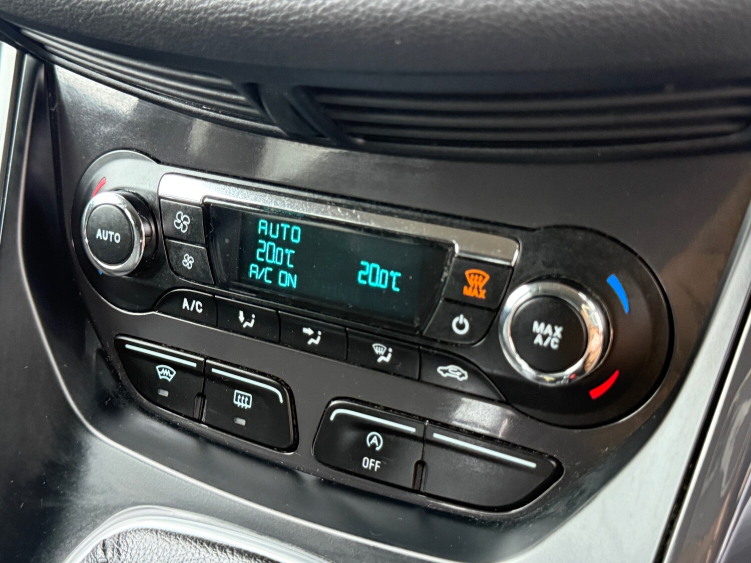 Used Ford Kuga 2015 for sale - 77502282: Photo 47