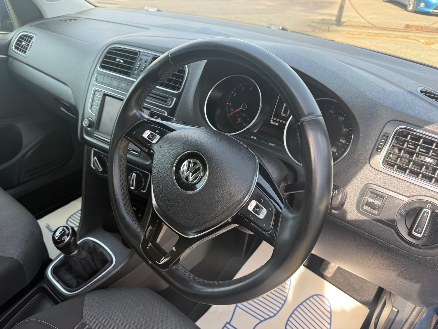 Used Volkswagen Polo 2015 for sale - 78191040: Photo 10