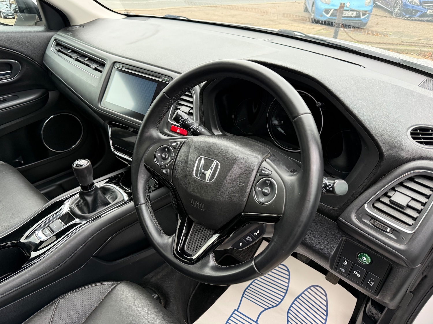 Used Honda HR-V 2015 for sale - 76920191: Photo 10