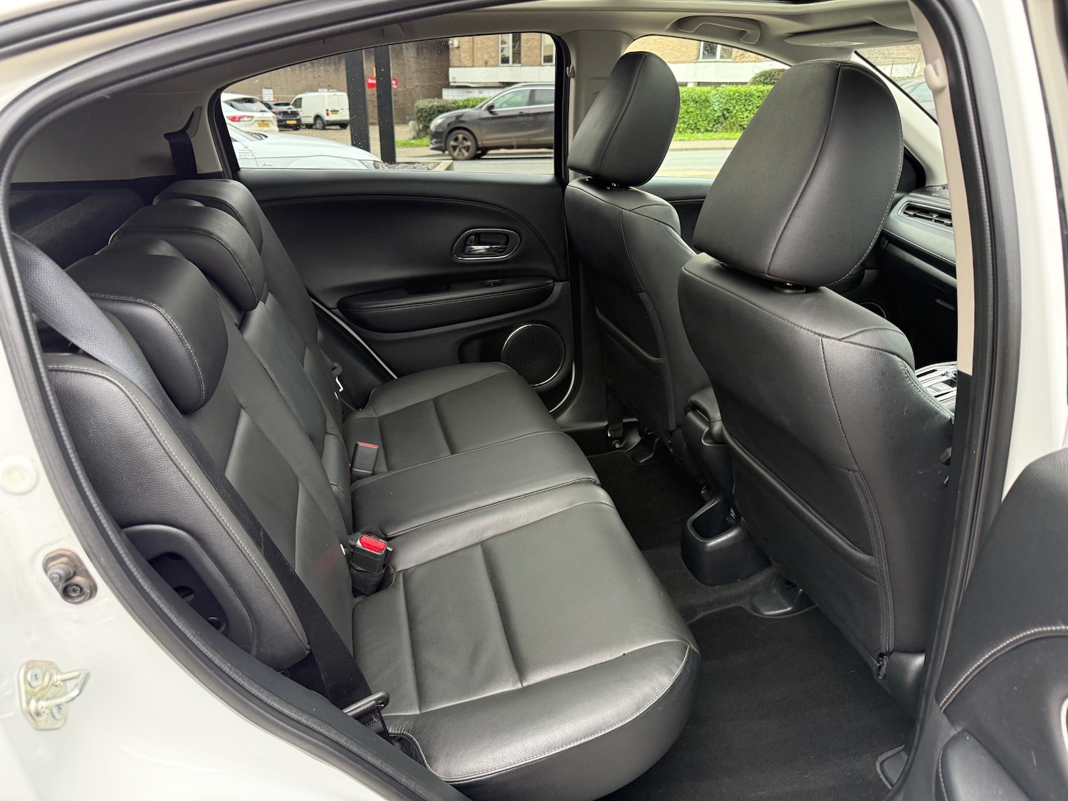 Used Honda HR-V 2015 for sale - 76920191: Photo 16