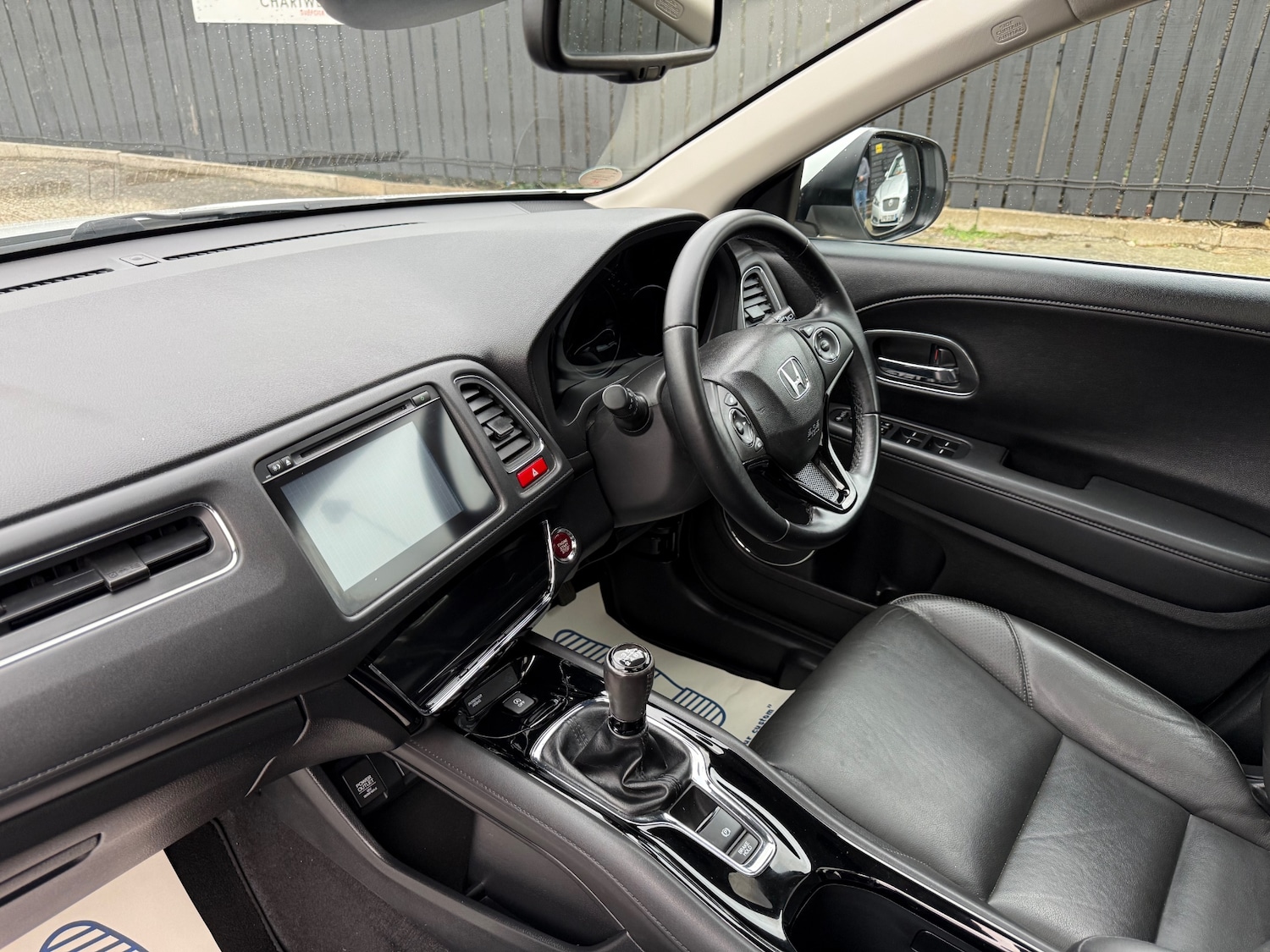 Used Honda HR-V 2015 for sale - 76920191: Photo 18