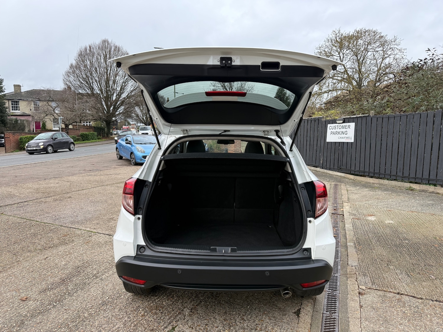 Used Honda HR-V 2015 for sale - 76920191: Photo 24