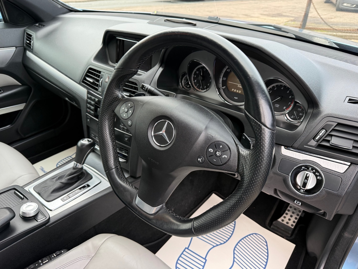 Used Mercedes-Benz E Class 2009 for sale - 77323885: Photo 12