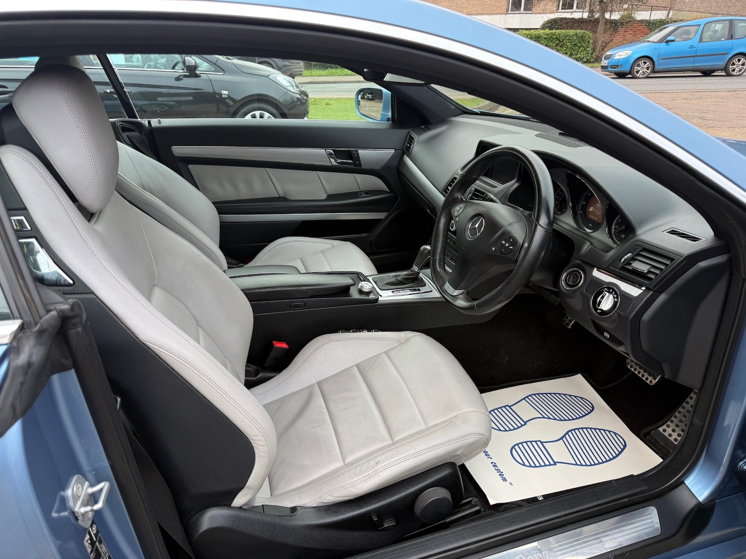 Used Mercedes-Benz E Class 2009 for sale - 77323885: Photo 14