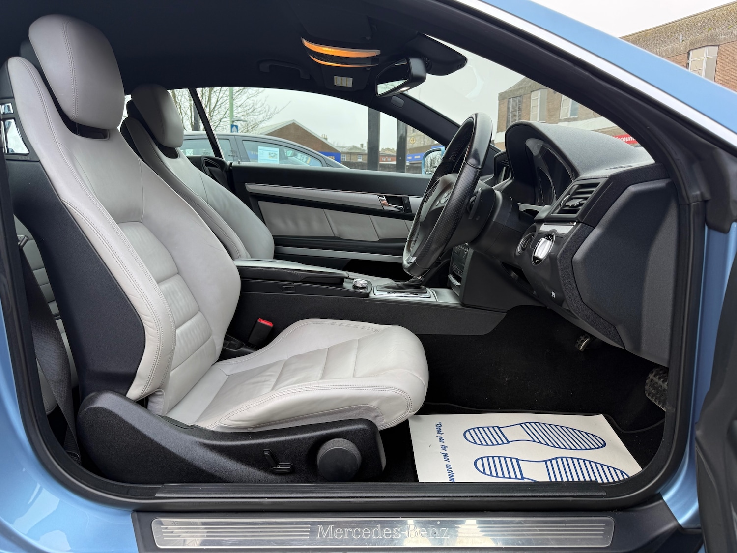 Used Mercedes-Benz E Class 2009 for sale - 77323885: Photo 15