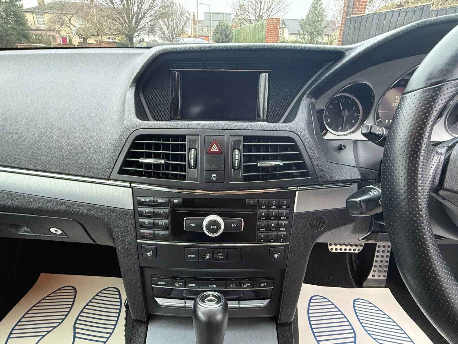 Used Mercedes-Benz E Class 2009 for sale - 77323885: Photo 40