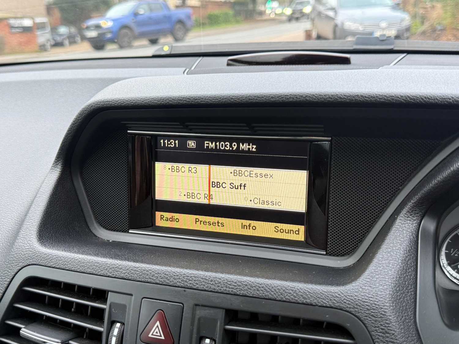 Used Mercedes-Benz E Class 2009 for sale - 77323885: Photo 45