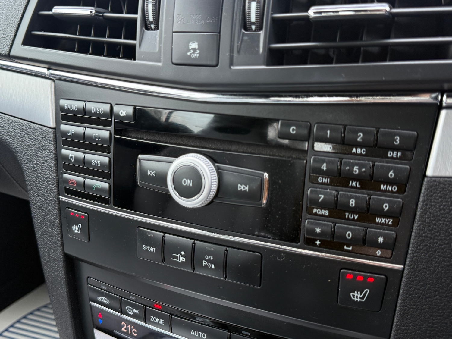 Used Mercedes-Benz E Class 2009 for sale - 77323885: Photo 48