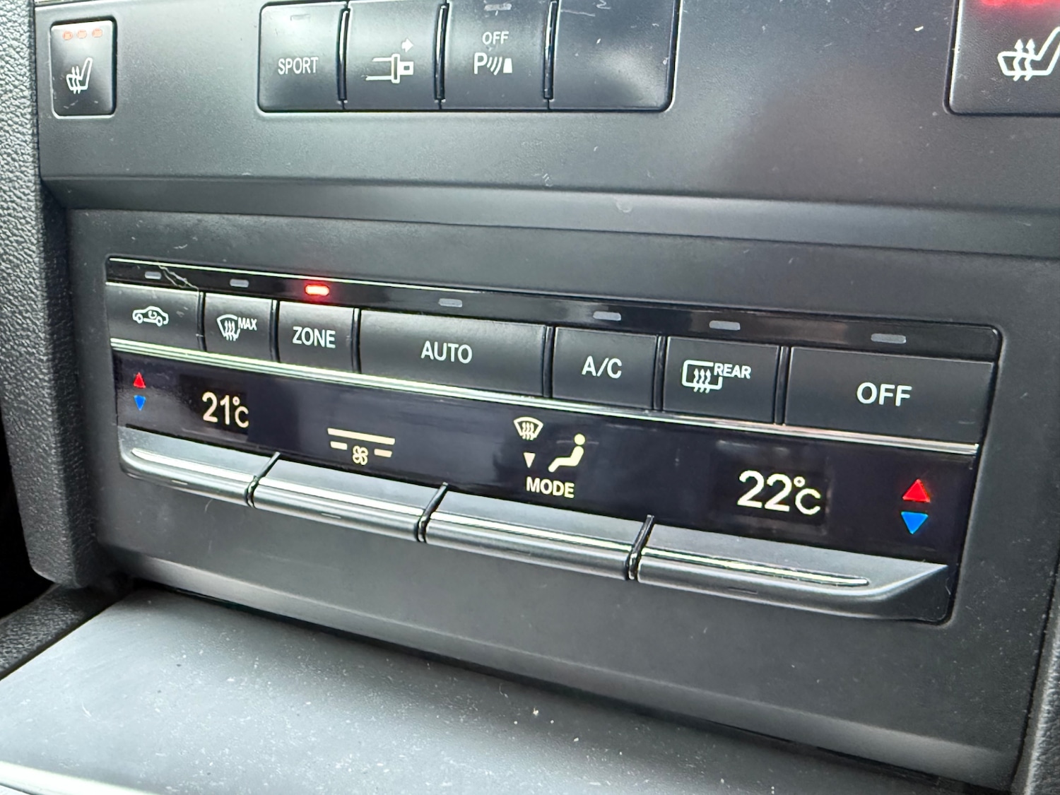 Used Mercedes-Benz E Class 2009 for sale - 77323885: Photo 49