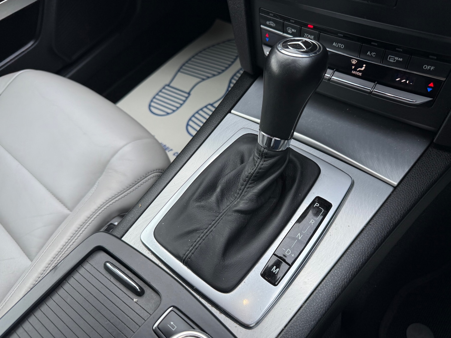 Used Mercedes-Benz E Class 2009 for sale - 77323885: Photo 52