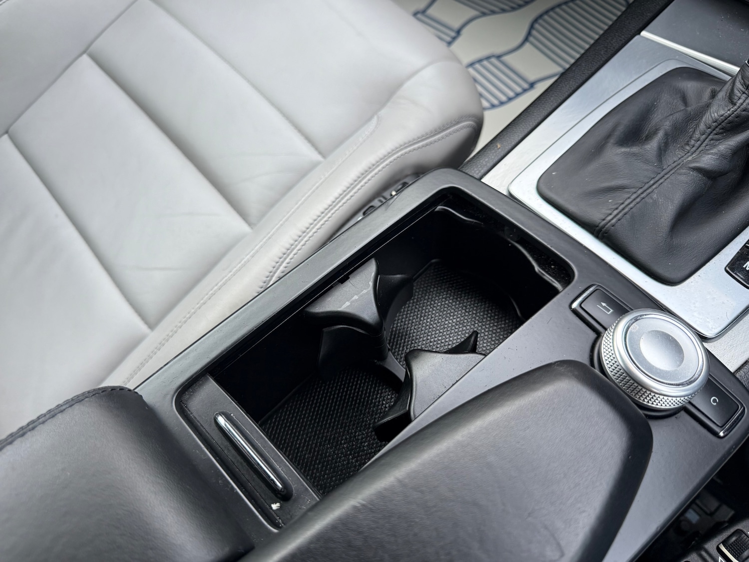 Used Mercedes-Benz E Class 2009 for sale - 77323885: Photo 53