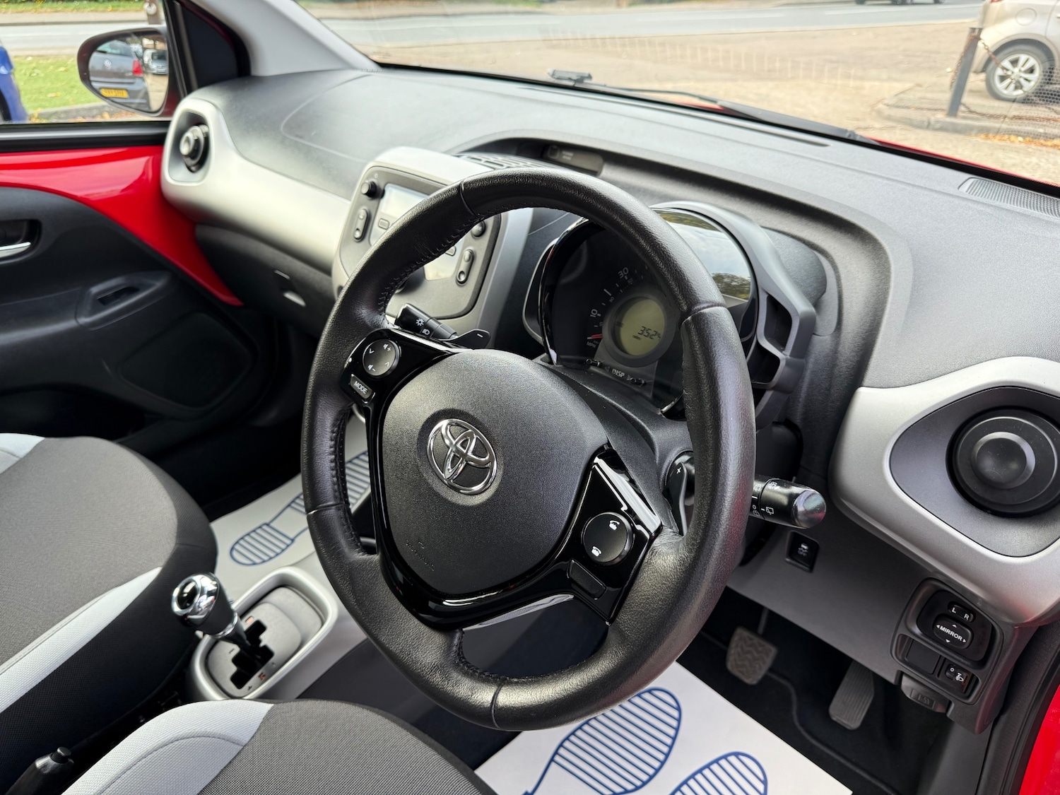 Used Toyota AYGO 2018 for sale - 76144499: Photo 12