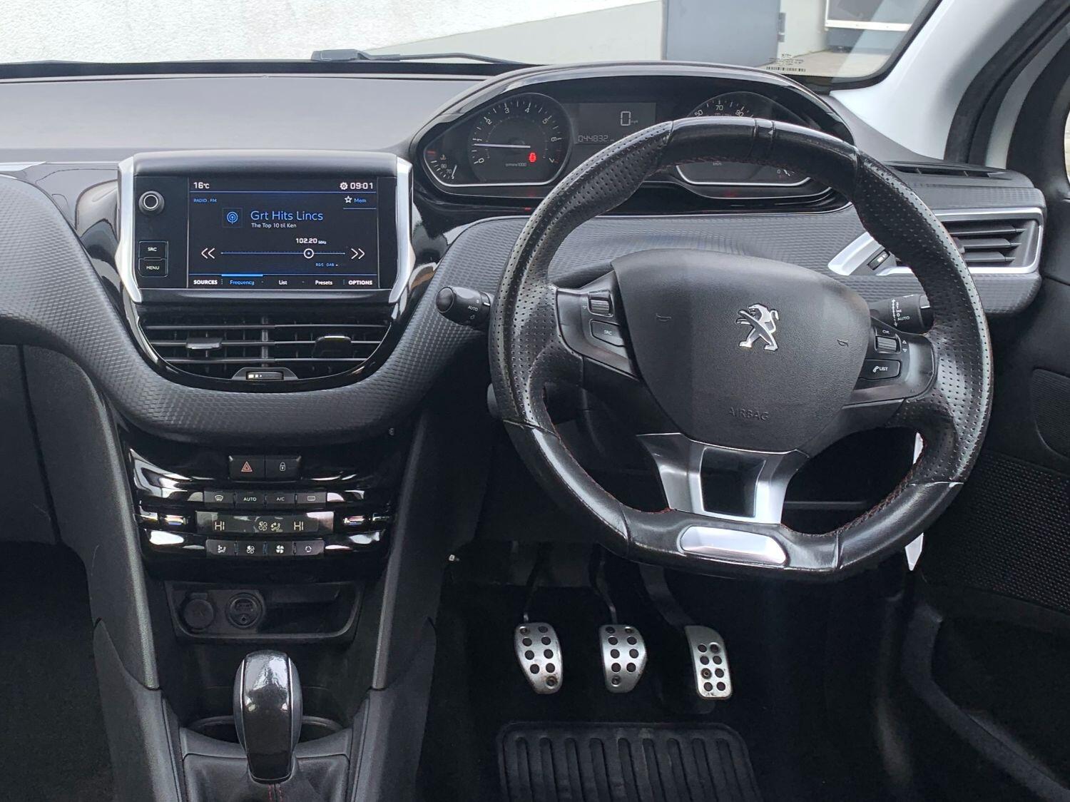Used Peugeot 208 2017 for sale - 76794397: Photo 2