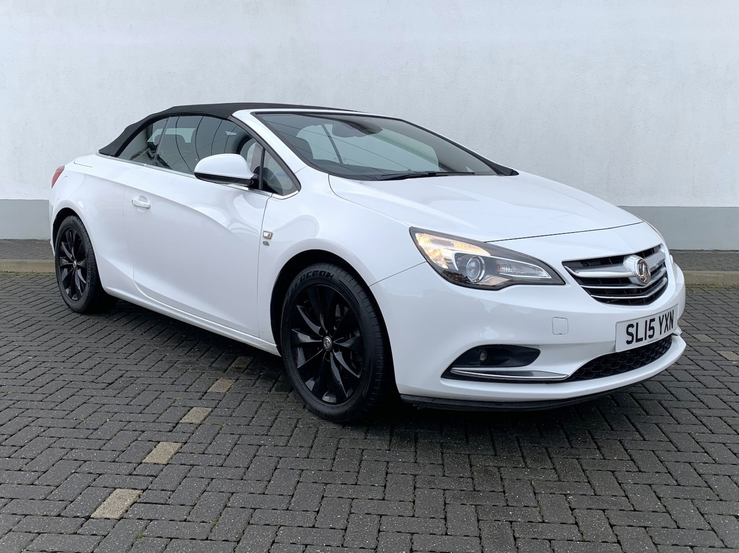 Used Vauxhall Cascada 2015 for sale - 76305502: Photo 3