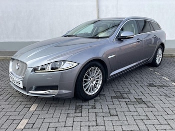 Used Jaguar XF 2015 for sale - 75561538: Photo