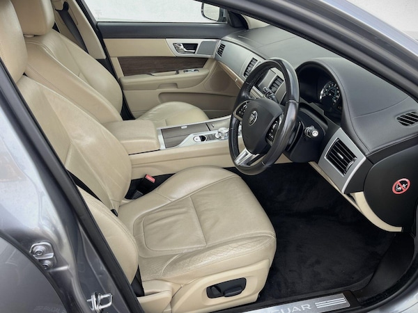 Used Jaguar XF 2015 for sale - 75561538: Photo 5