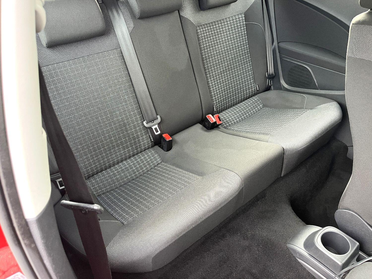 Used Volkswagen Polo 2015 for sale - 76794408: Photo 8