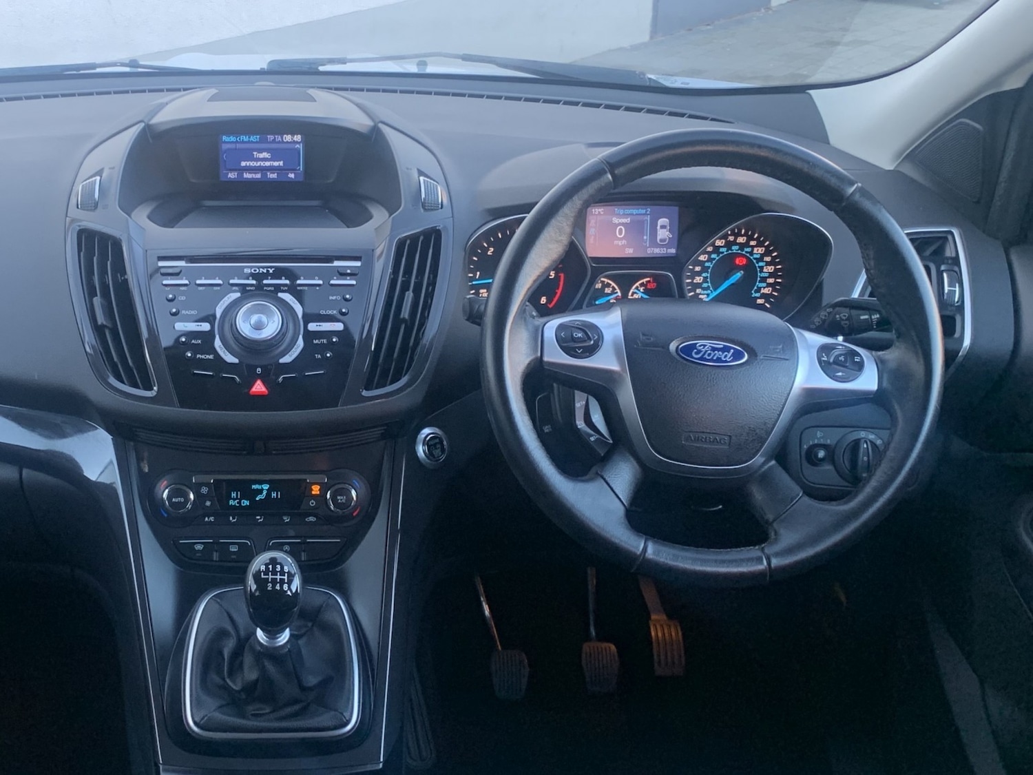 Used Ford Kuga 2015 for sale - 76324719: Photo 2