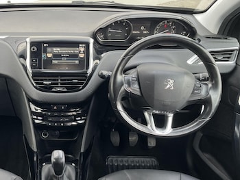 Used Peugeot 2008 2015 for sale - 75667977: Photo