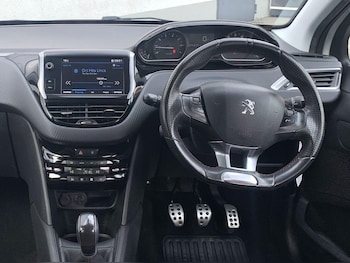 Used Peugeot 208 2017 for sale - 76170419: Photo