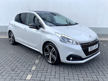 Used Peugeot 208 2017 for sale - 76170419: Photo