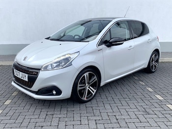 Used Peugeot 208 2017 for sale - 76170419: Photo