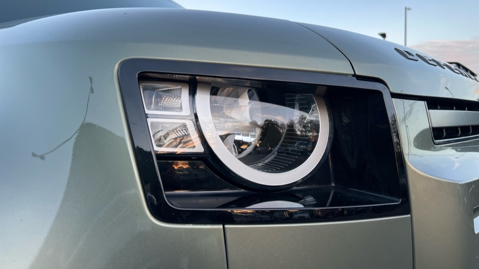 Used Land Rover Defender 2022 for sale - 76597917: Photo 17