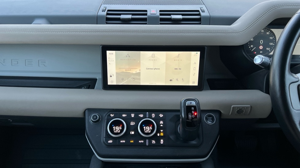 Used Land Rover Defender 2022 for sale - 76597917: Photo 29