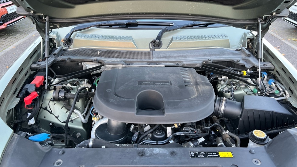 Used Land Rover Defender 2022 for sale - 76597917: Photo 30