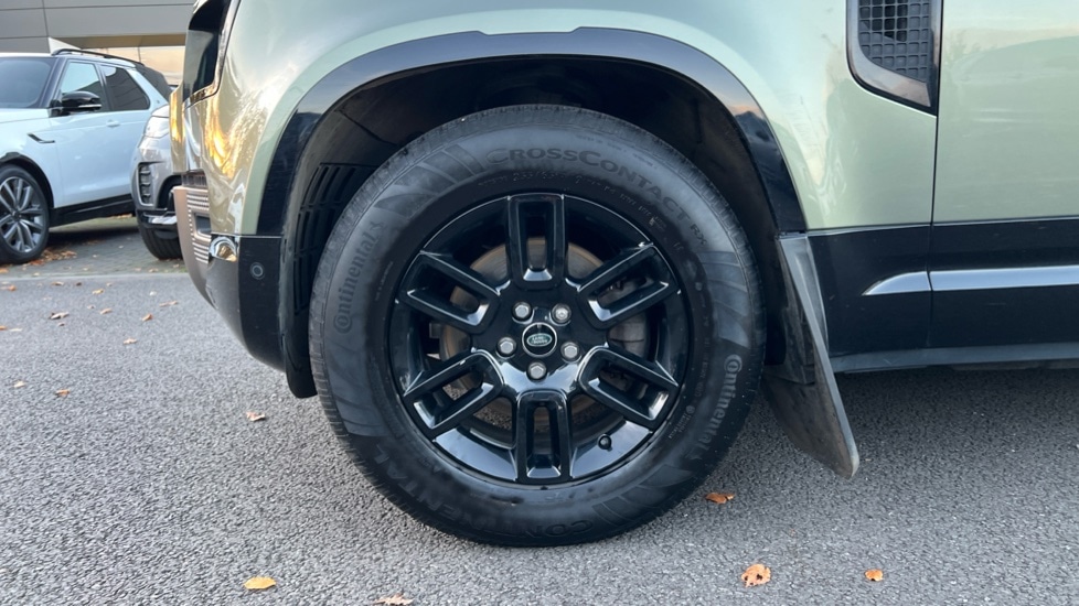 Used Land Rover Defender 2022 for sale - 76597917: Photo 31