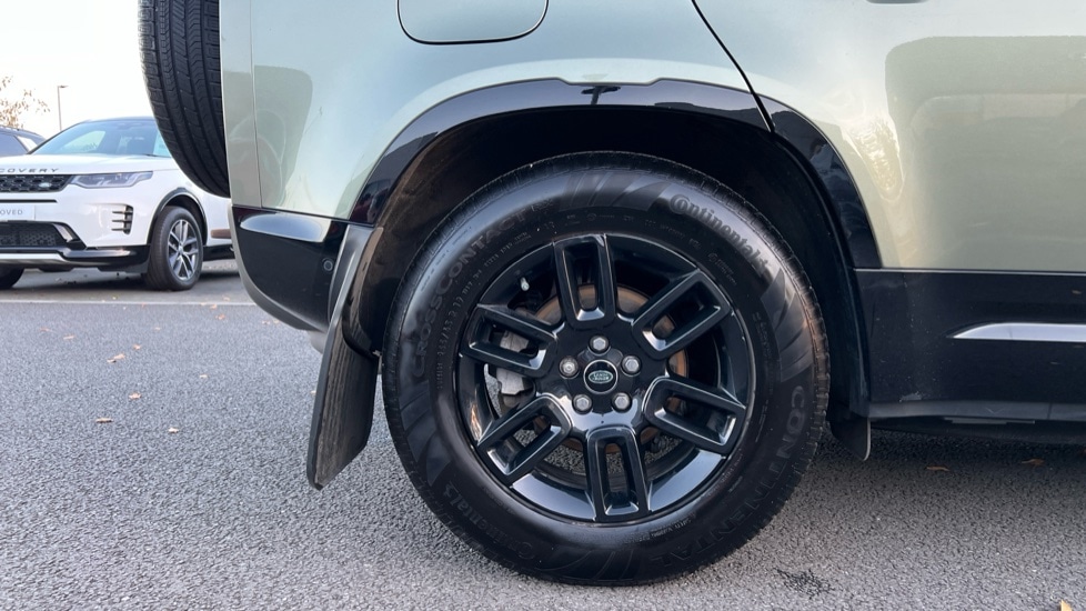 Used Land Rover Defender 2022 for sale - 76597917: Photo 32