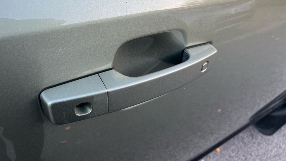 Used Land Rover Defender 2022 for sale - 76597917: Photo 38