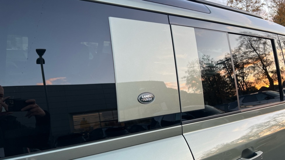 Used Land Rover Defender 2022 for sale - 76597917: Photo 40