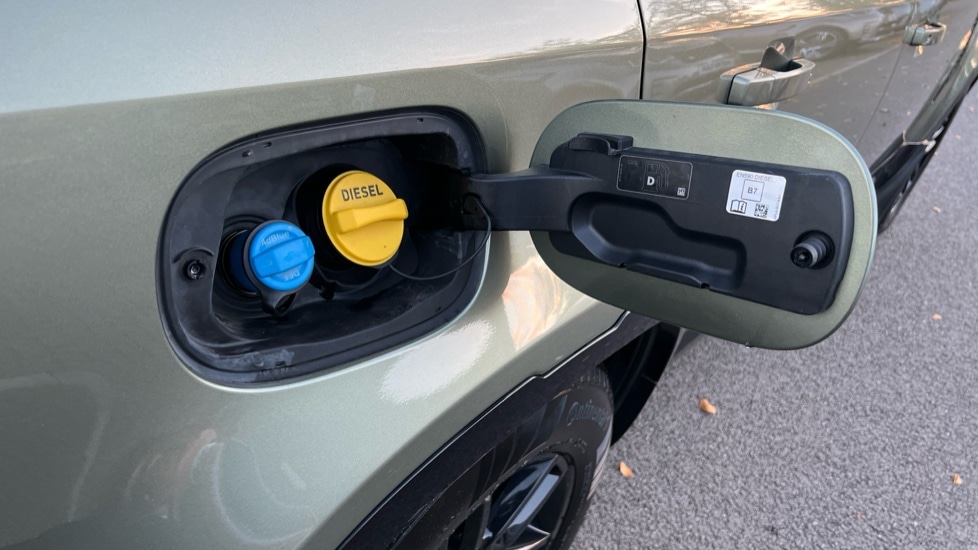 Used Land Rover Defender 2022 for sale - 76597917: Photo 41