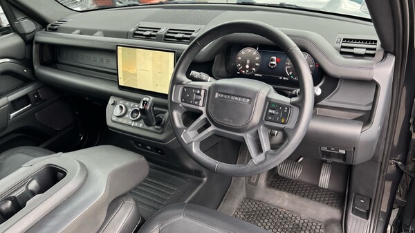 Used Land Rover Defender 2024 for sale - 76130819: Photo 28