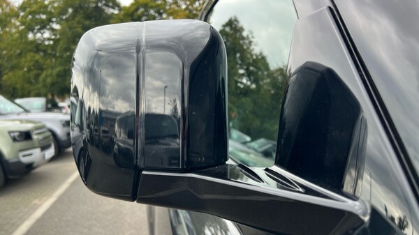 Used Land Rover Defender 2024 for sale - 76130819: Photo 39