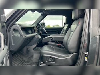 Used Land Rover Defender 2024 for sale - 76130819: Photo 3