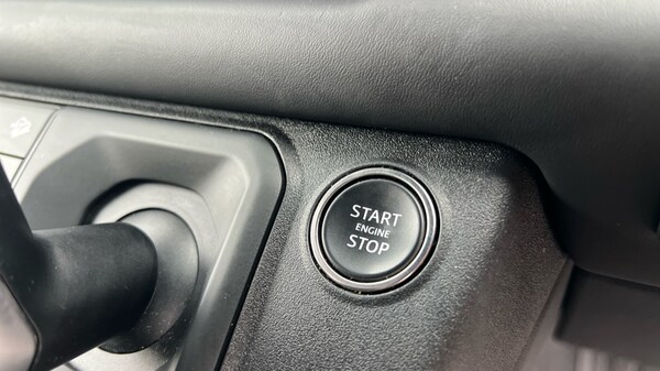 Used Land Rover Defender 2024 for sale - 76130819: Photo 46