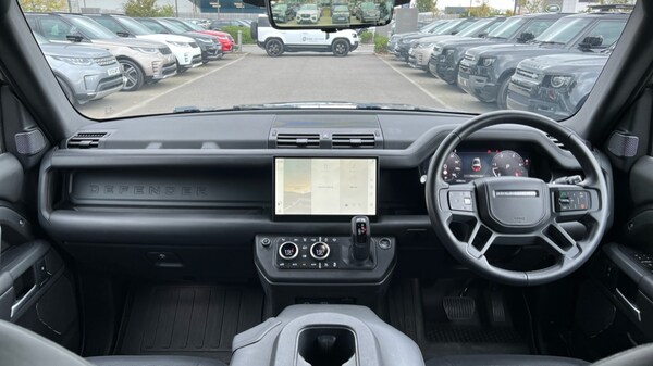 Used Land Rover Defender 2024 for sale - 76130819: Photo 9