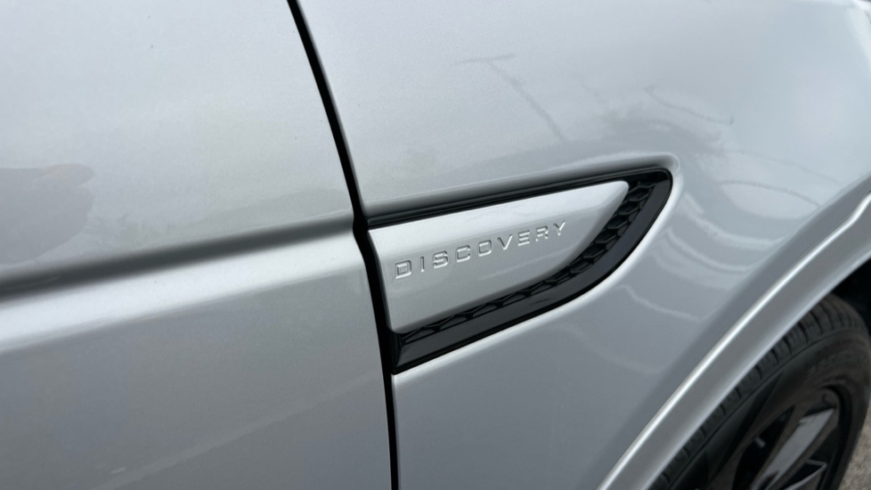 Used Land Rover Discovery Sport 2023 for sale - 76117071: Photo 21