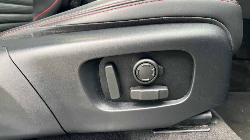 Used Land Rover Discovery Sport 2023 for sale - 76117071: Photo 37