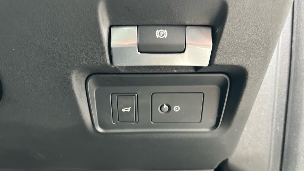 Used Land Rover Discovery Sport 2023 for sale - 76117071: Photo 44