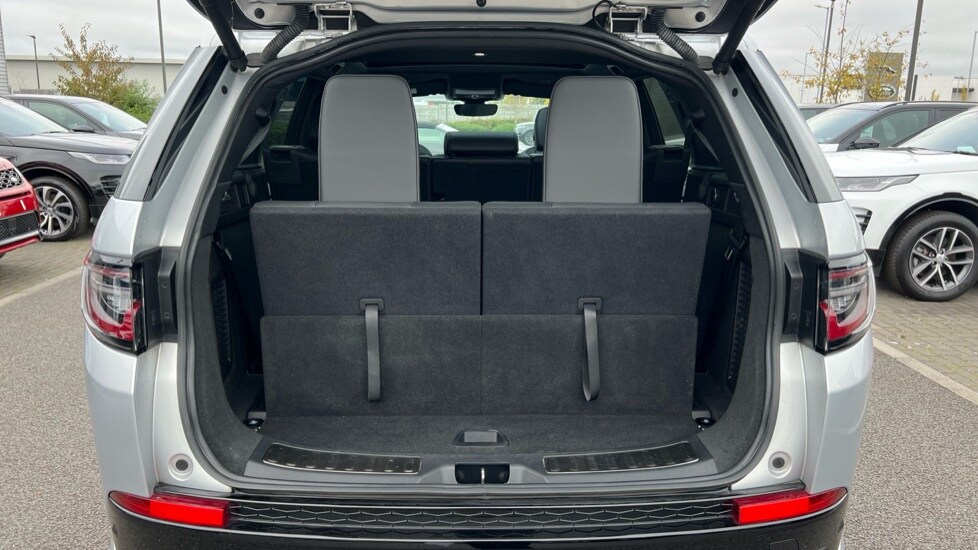 Used Land Rover Discovery Sport 2023 for sale - 76117071: Photo 58