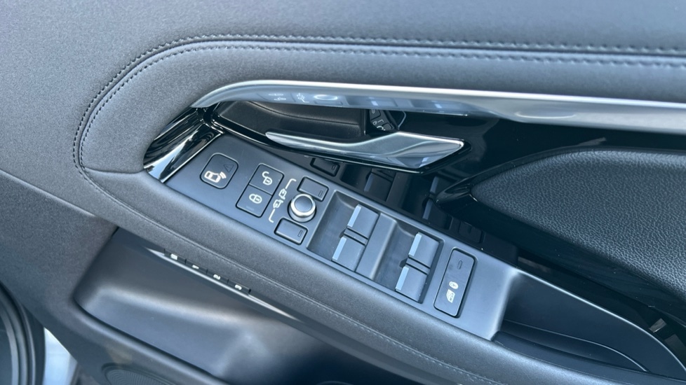 Used Land Rover Range Rover Evoque 2019 for sale - 76183809: Photo 41