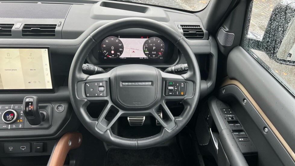Used Land Rover Defender 2024 for sale - 76297463: Photo 15