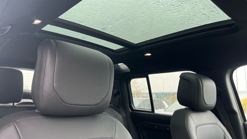 Used Land Rover Defender 2024 for sale - 76297463: Photo 21