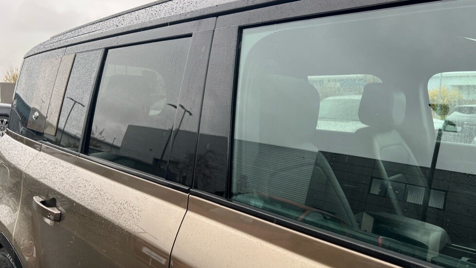 Used Land Rover Defender 2024 for sale - 76297463: Photo 40