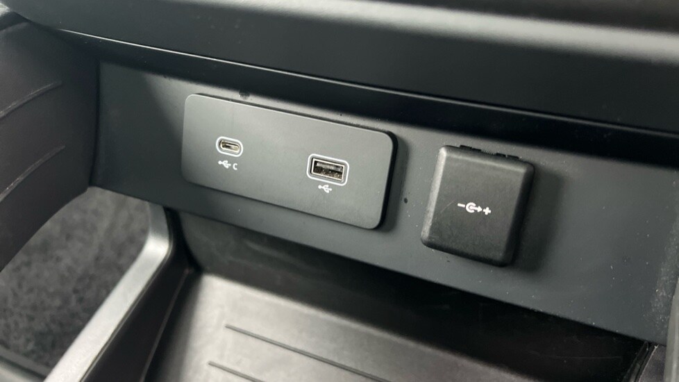 Used Land Rover Defender 2024 for sale - 76297463: Photo 44