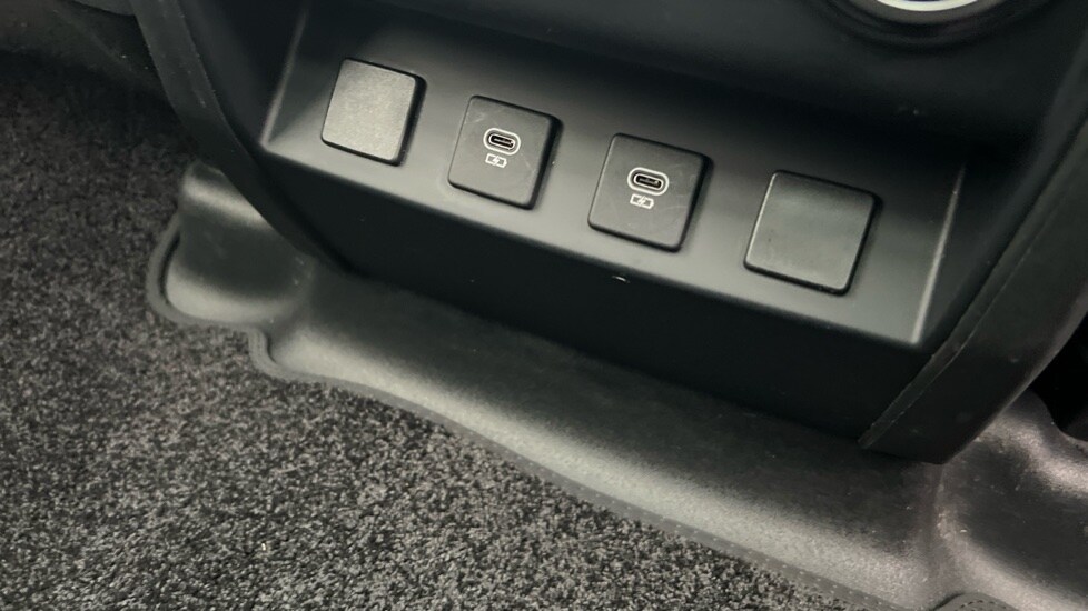 Used Land Rover Defender 2024 for sale - 76297463: Photo 53