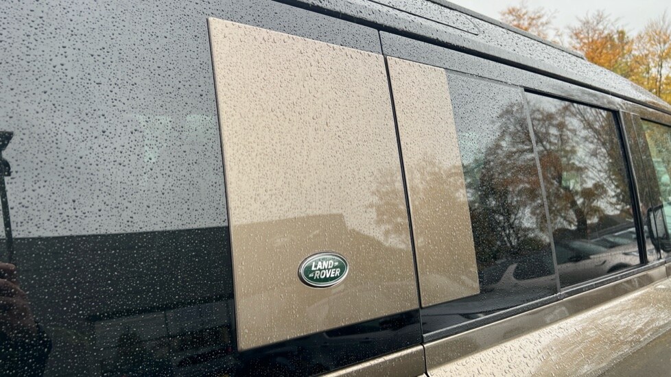 Used Land Rover Defender 2024 for sale - 76297463: Photo 54